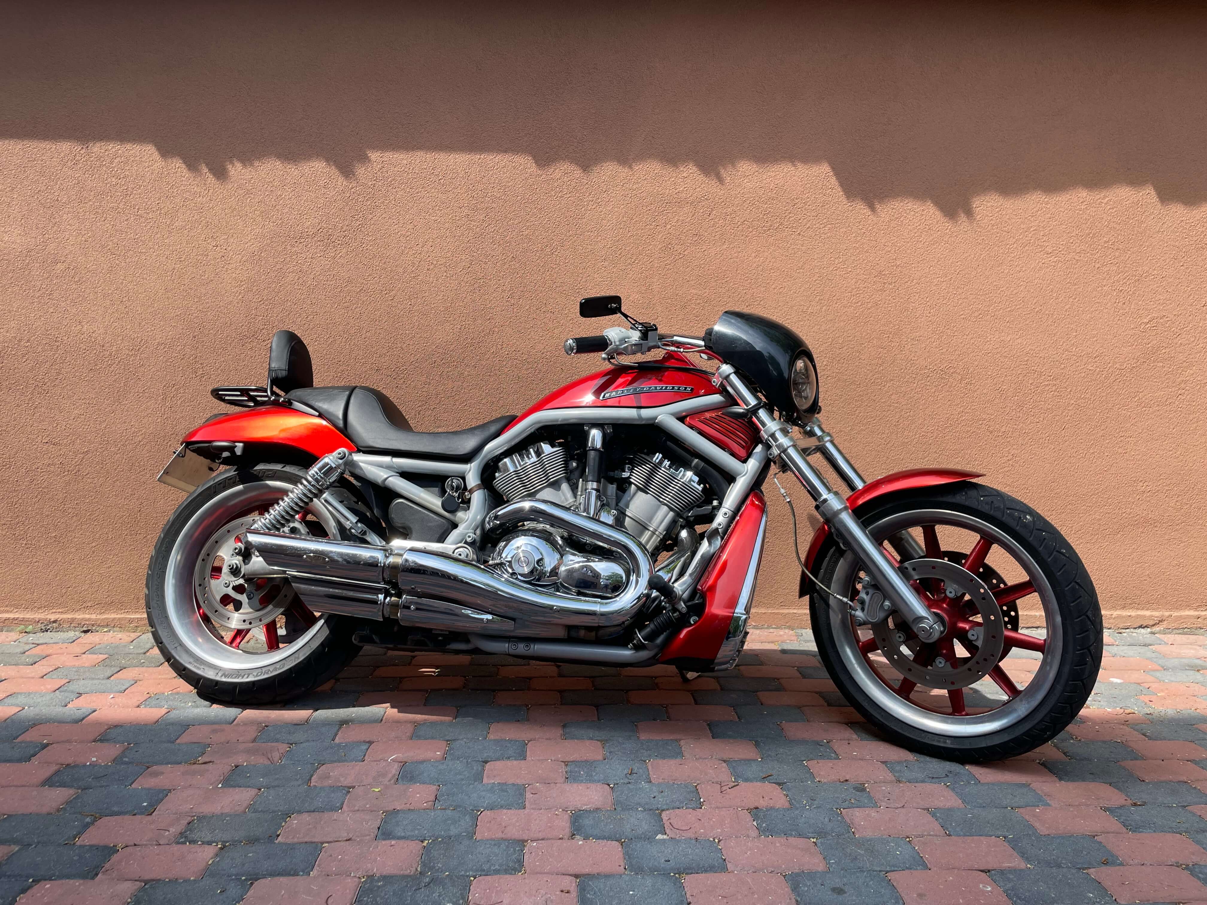 Harley-Davidson V-ROD Red - Tulves